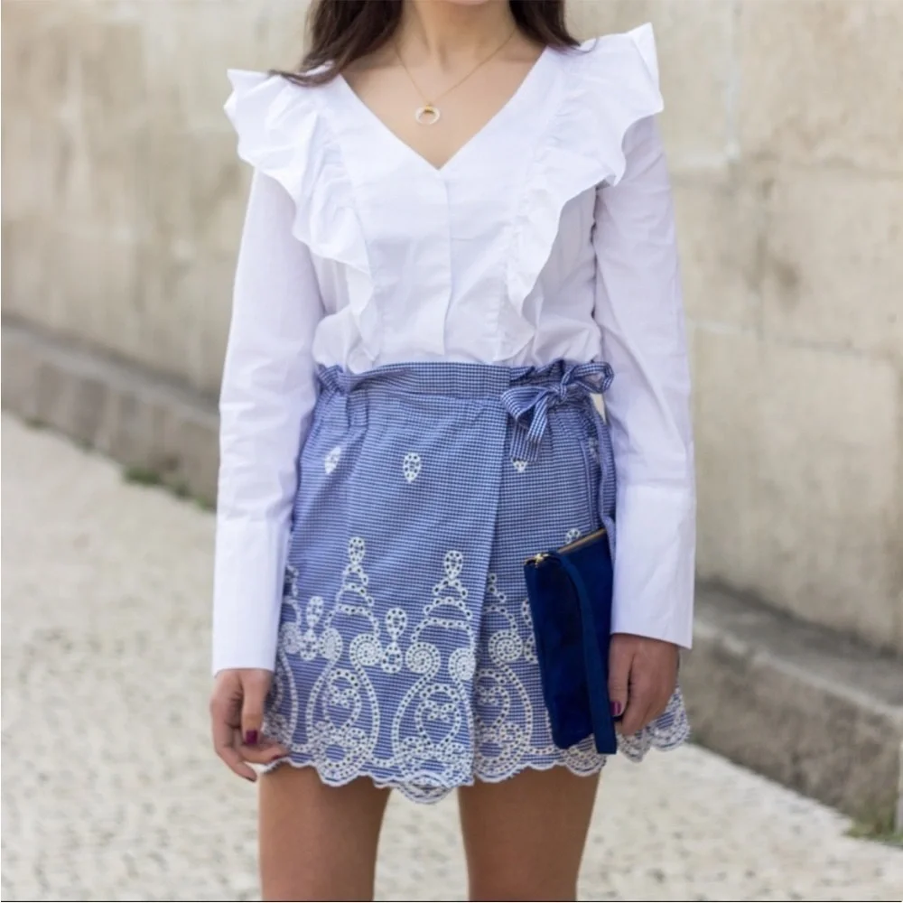 Zara Blue and White Gingham high waisted eyelet embroidered Shorts - small